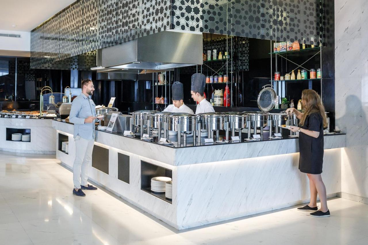 Royal M Hotel Fujairah By Gewan Экстерьер фото Live Kitchen